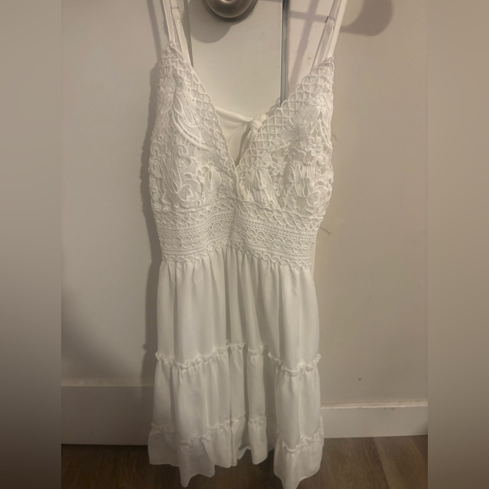 Elegant White Lace Dress